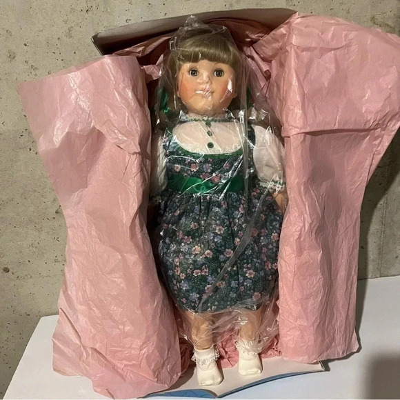 20" Madame Alexander Jessica Doll 20 vinyl and cloth Original Box and Hand Tag - Picture 1 of 9